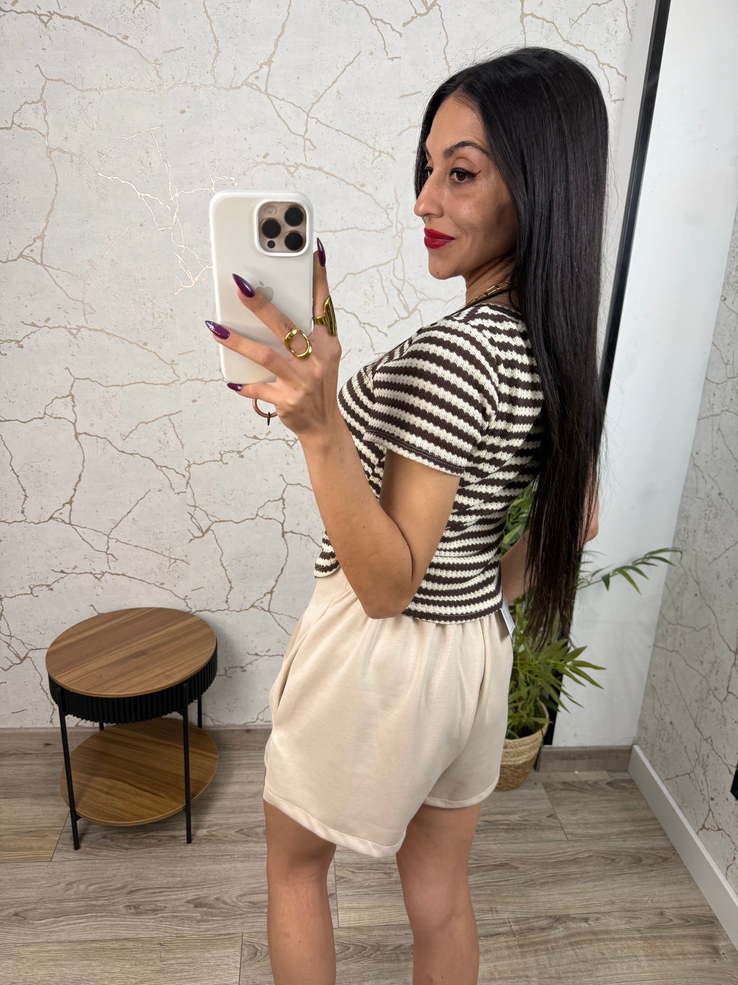 SHORT MANILVA
