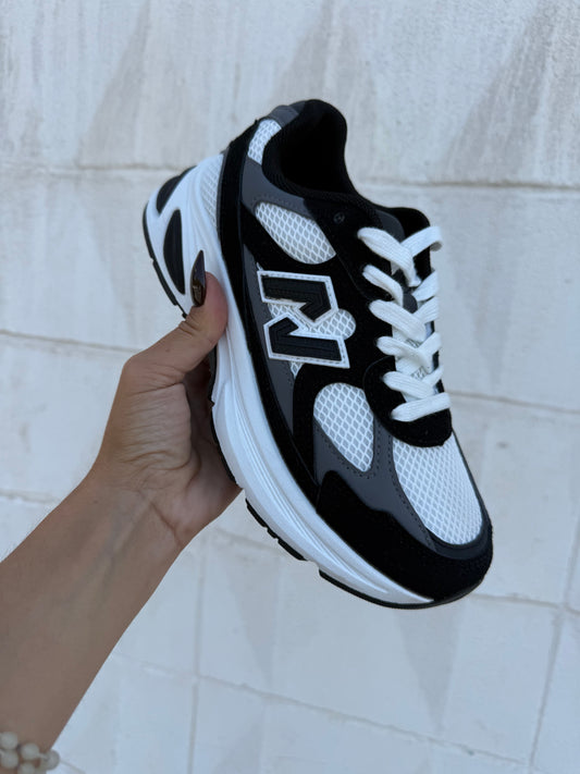 DEPORTIVA NB BLACK