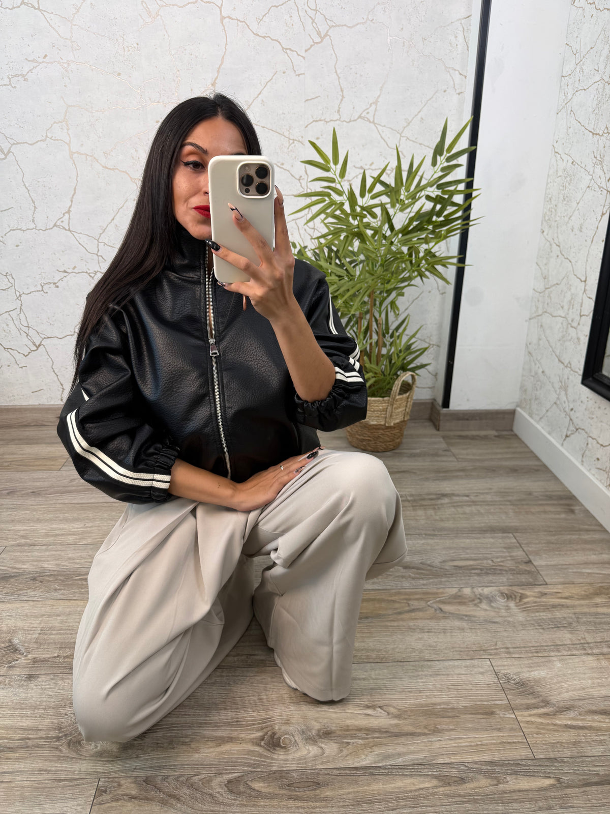 BOMBER POLIPEL  ZENDAYA NEGRA