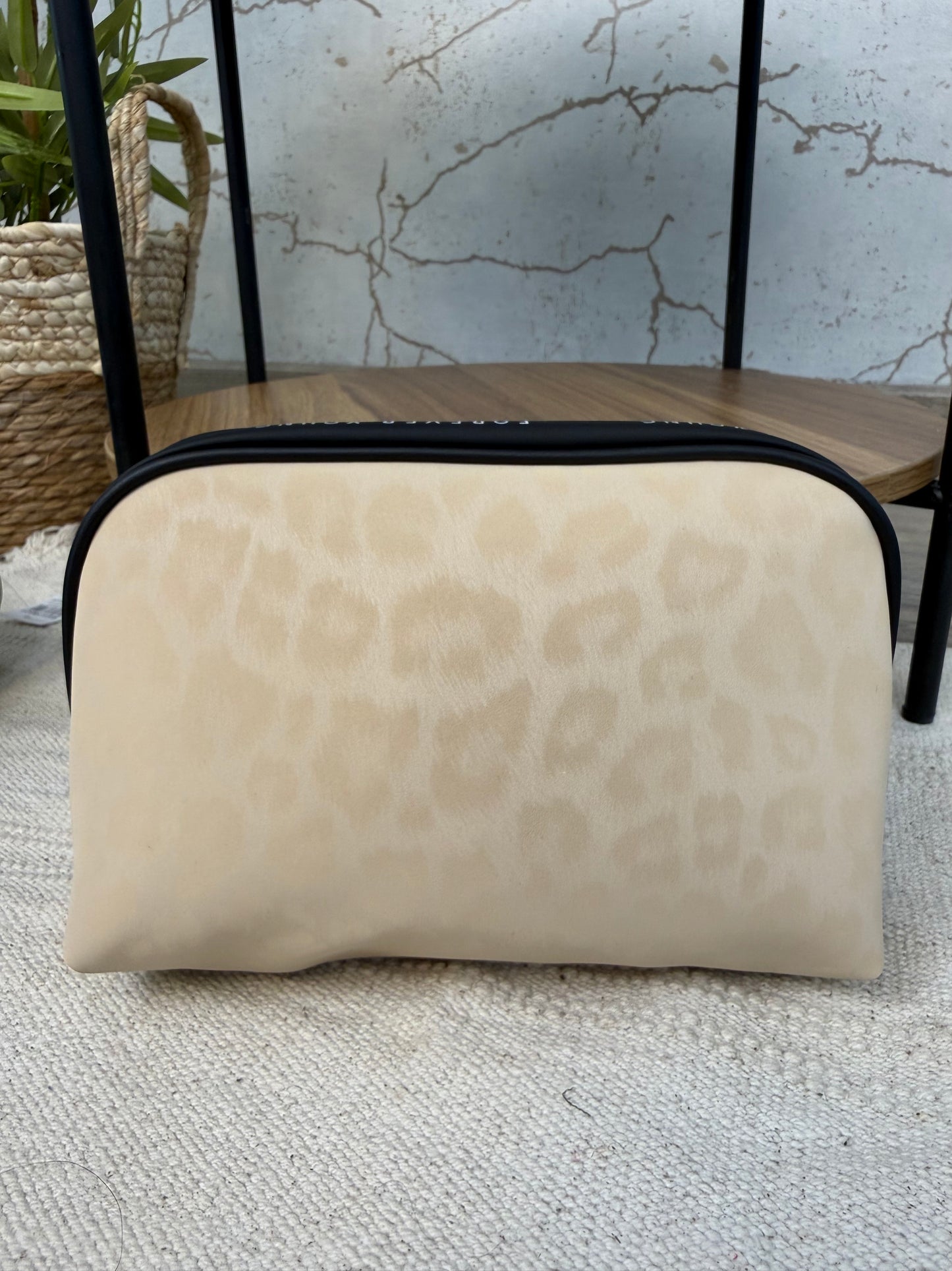 NECESER LEOPARDO