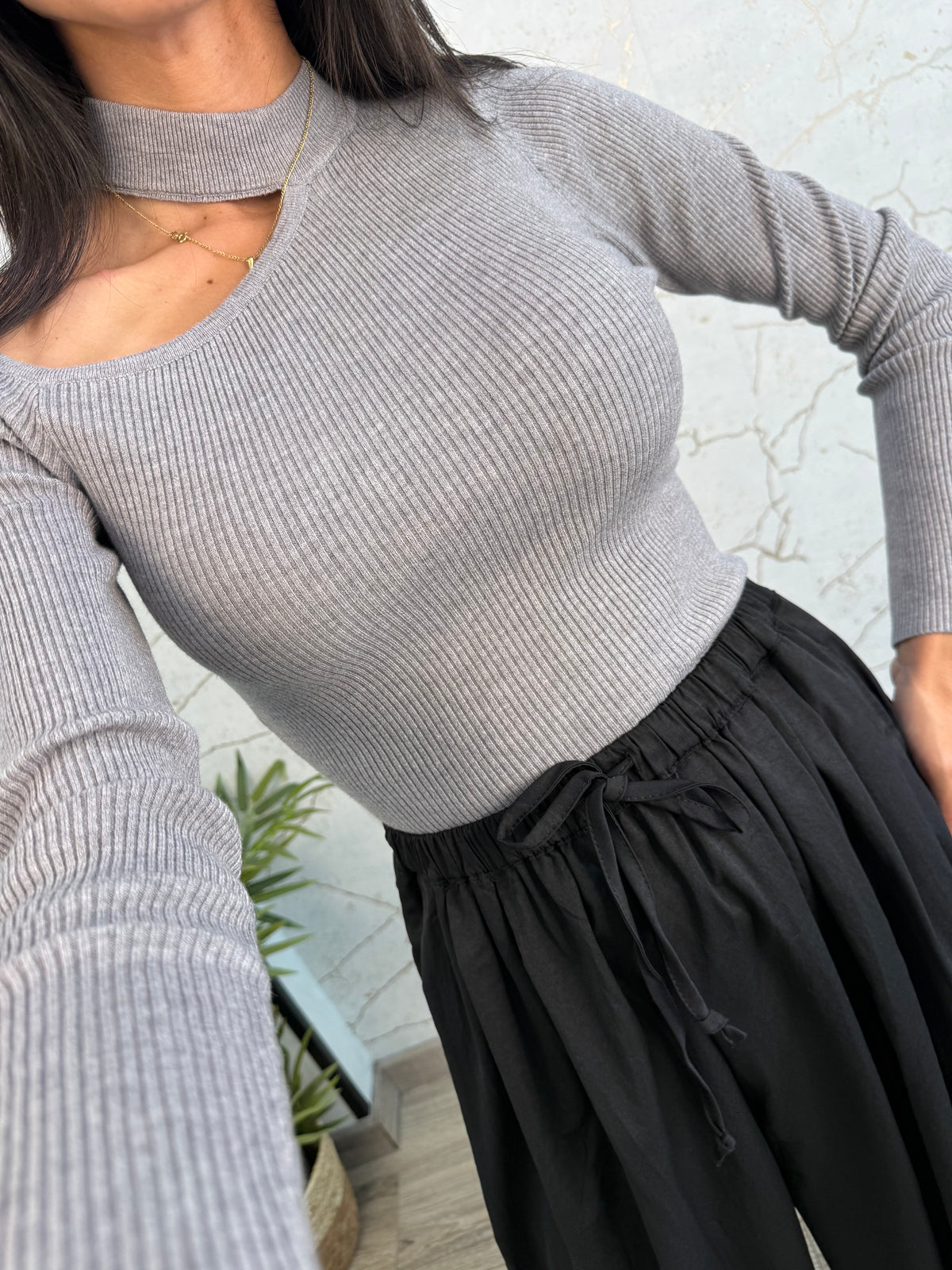 JERSEY ASIMÉTRICO GRIS