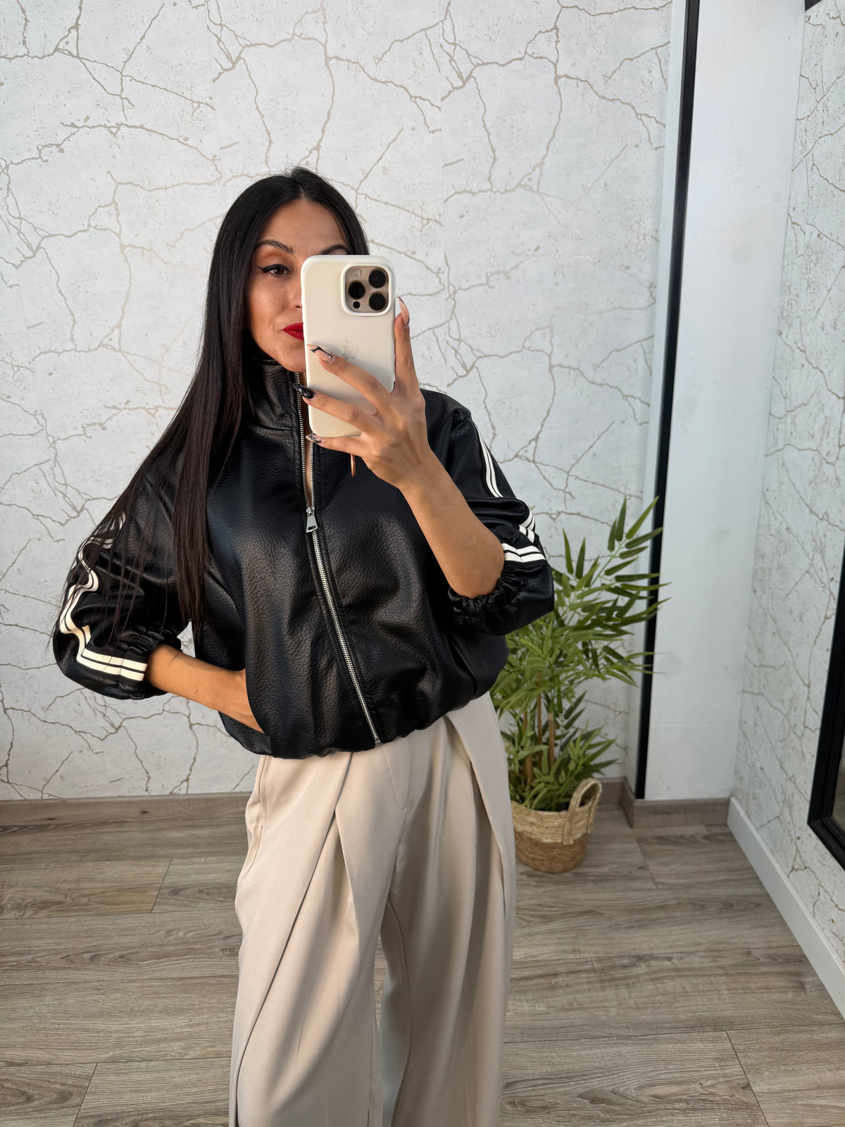 BOMBER POLIPEL  ZENDAYA NEGRA