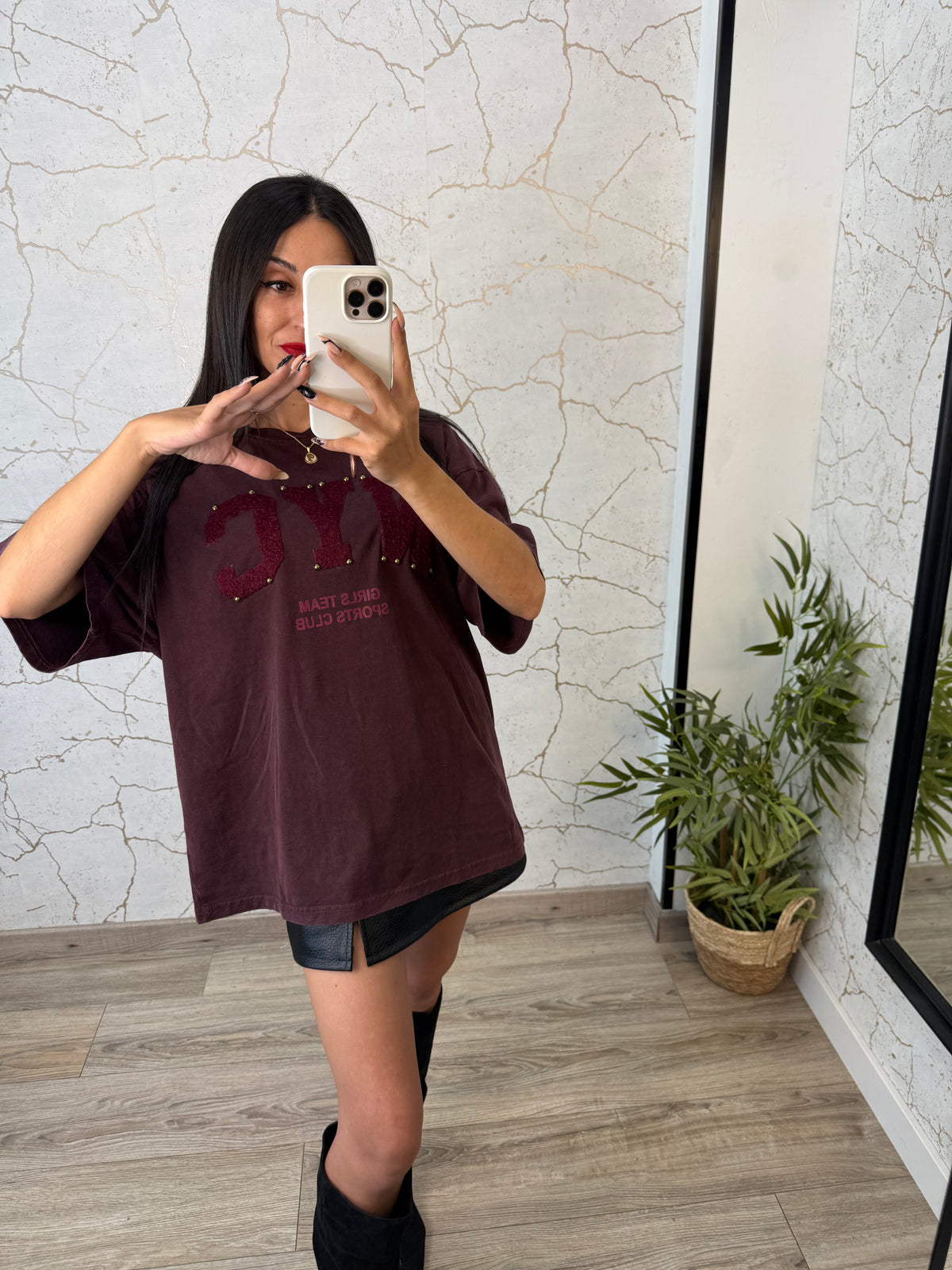 CAMISETA NYC BURDEOS