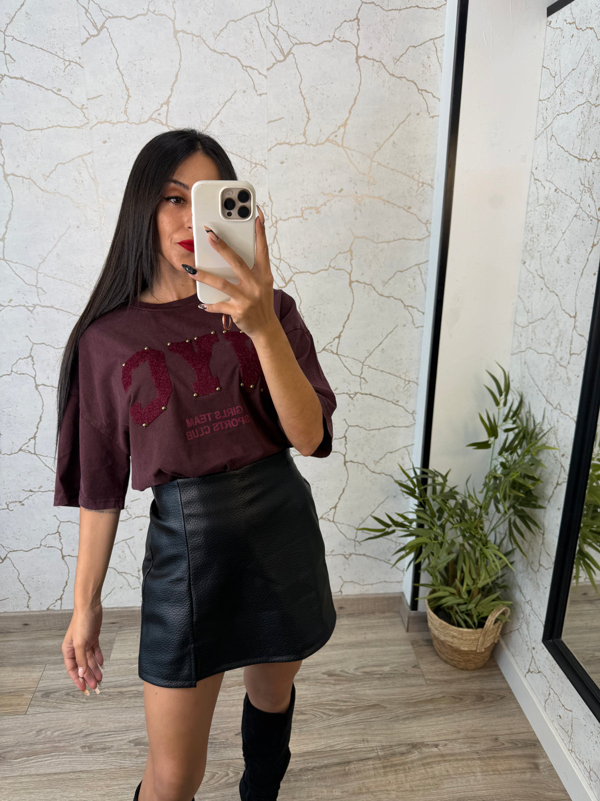 CAMISETA NYC BURDEOS
