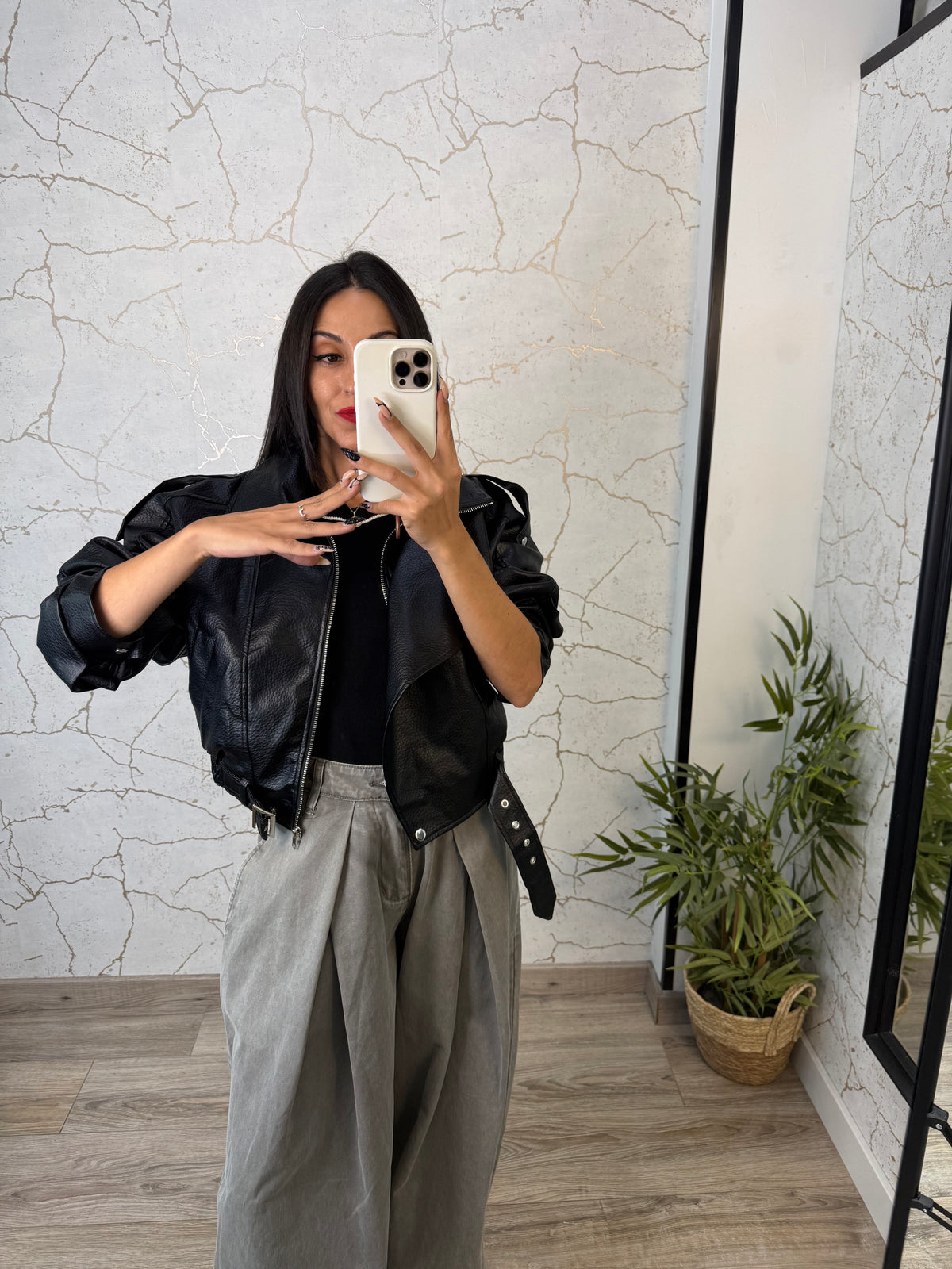 CHAQUETA CROP NEGRA