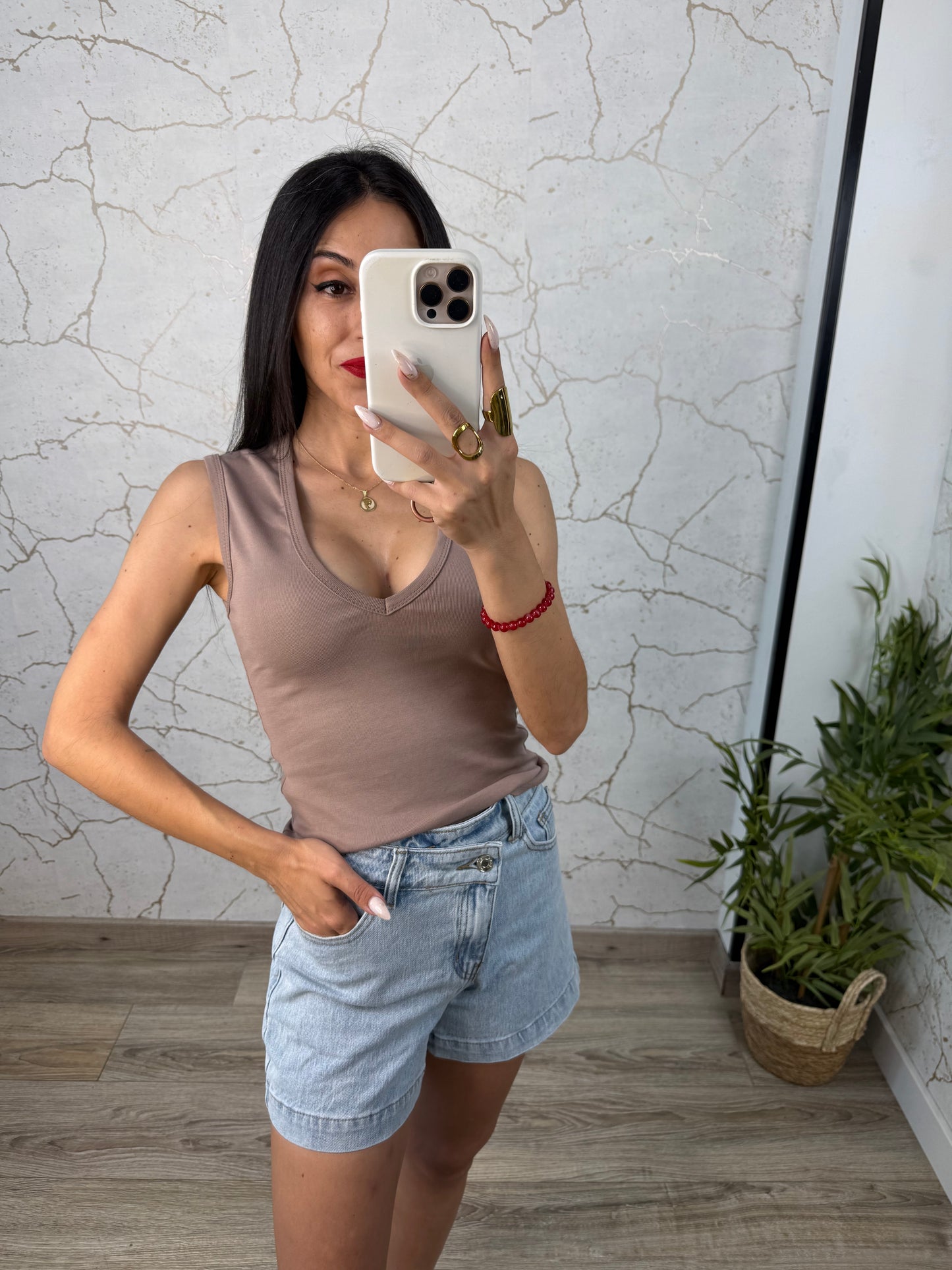 CAMISETA ESCOTE V