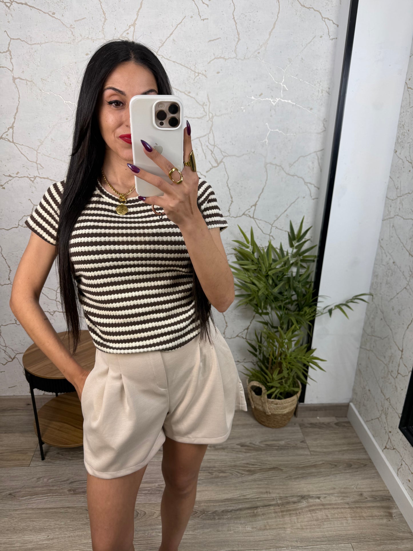 SHORT MANILVA