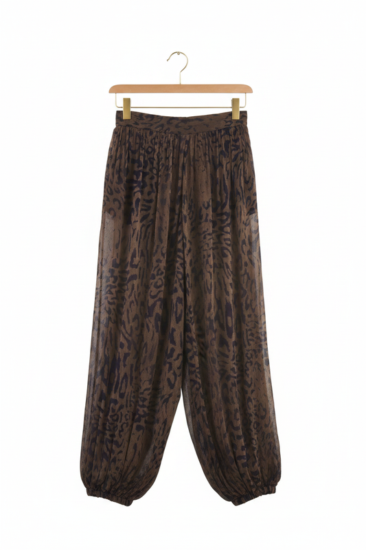 Pantalón animal print con percha dorada